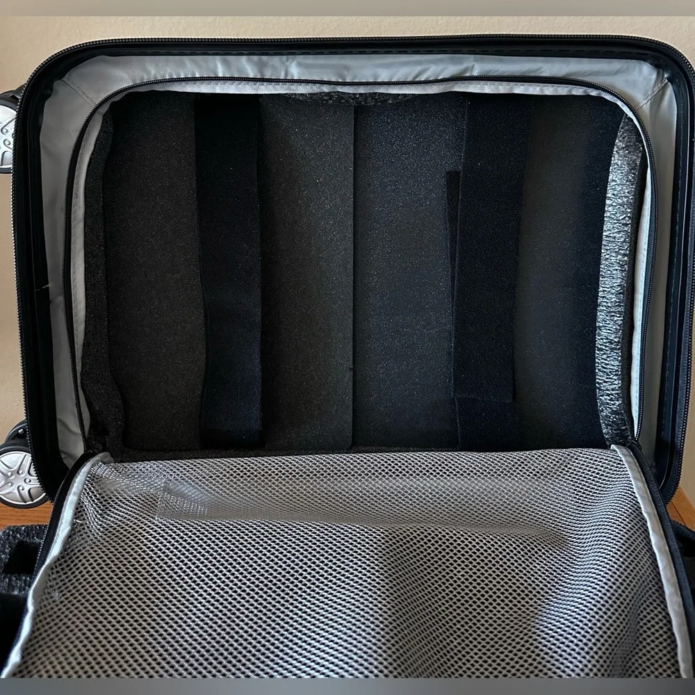 eBags Gray EXO 2 Hardside 24-Inch Spinner Carry-On Mobile Office Padded Luggage - Picture 5 of 11